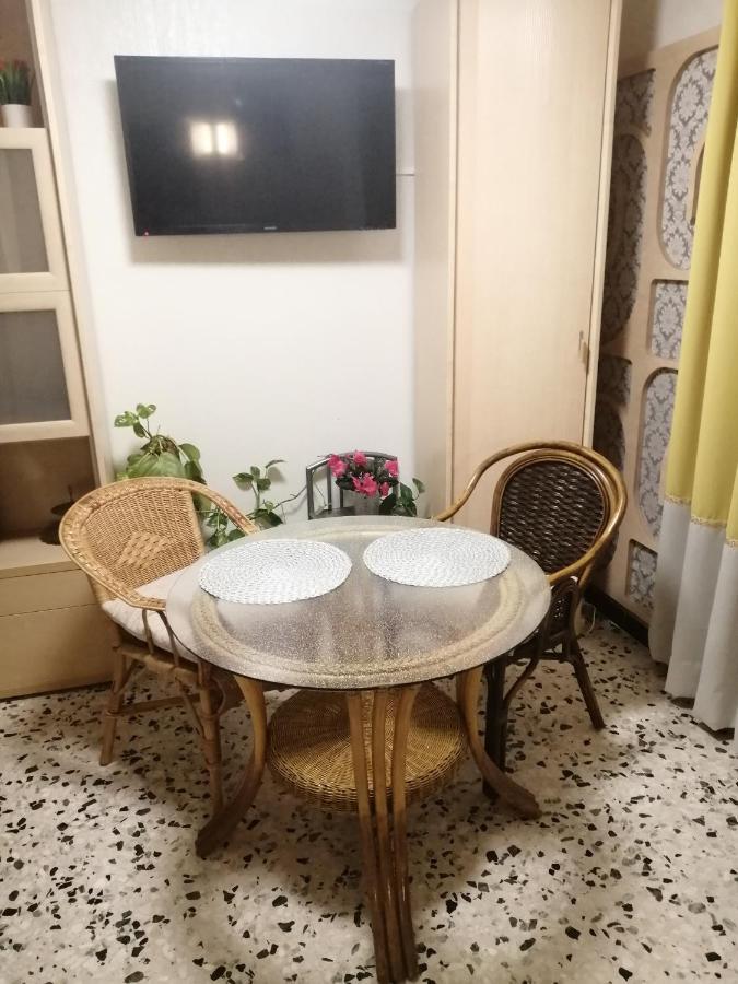 Magnifique Studio Non Fumeur Pres De La Gare Beziers Luaran gambar