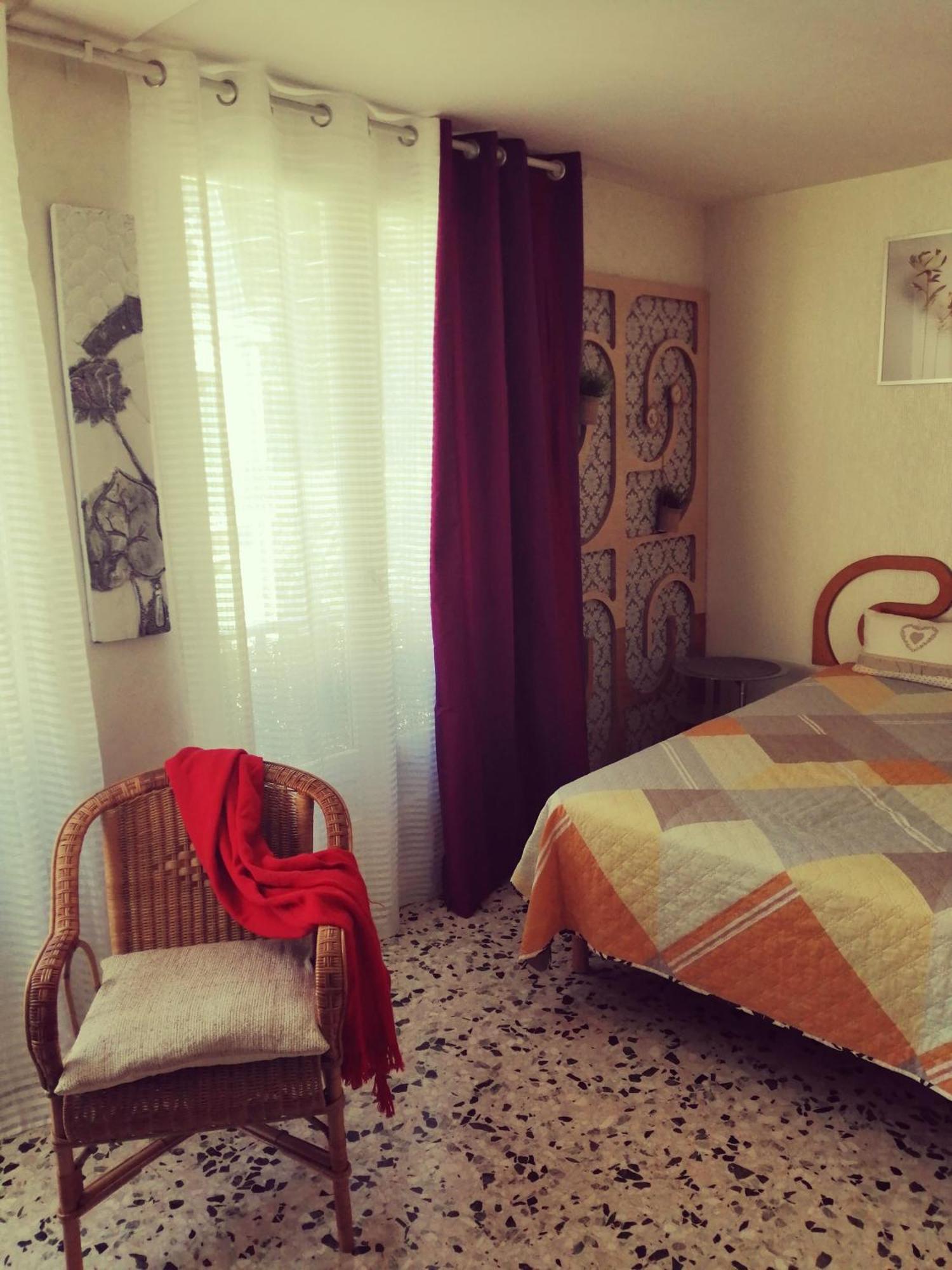 Magnifique Studio Non Fumeur Pres De La Gare Beziers Luaran gambar